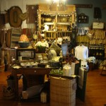 Piccadilly Lane Country & Primitive Store