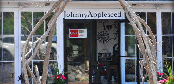 The Shoppes at Johnny Appleseed